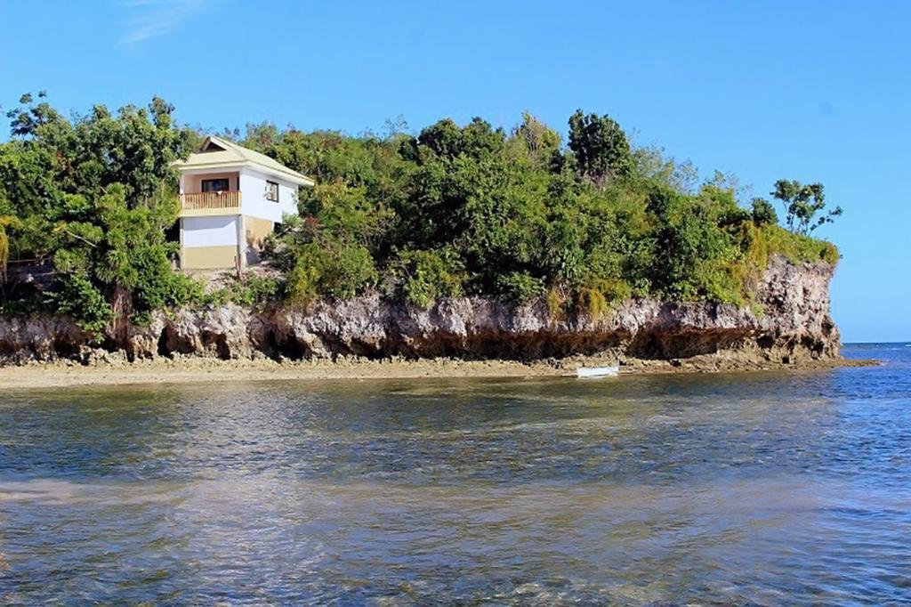 Thresher Cove Dive Resort Logon Dış mekan fotoğraf