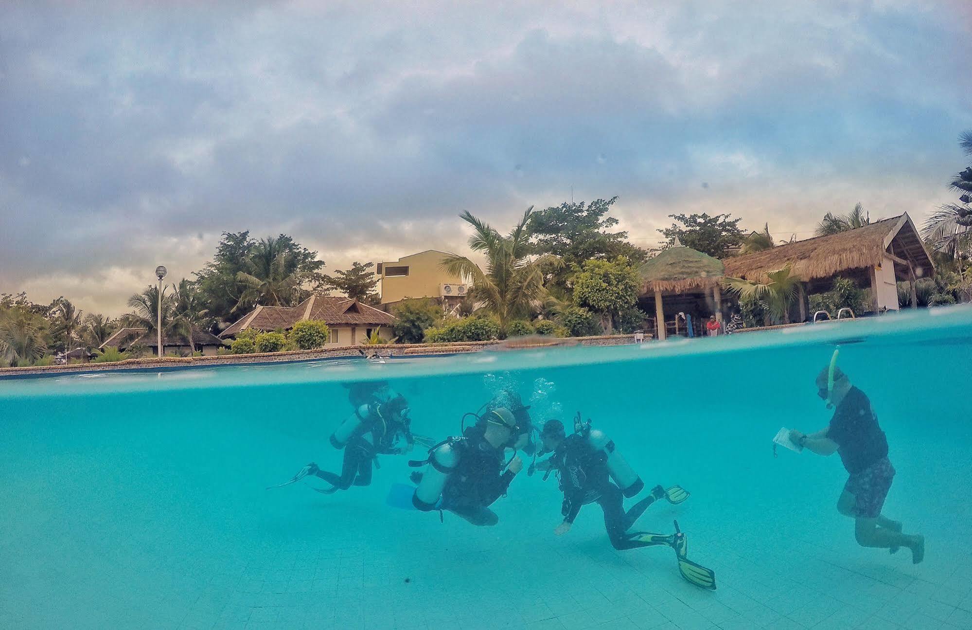 Thresher Cove Dive Resort Logon Dış mekan fotoğraf